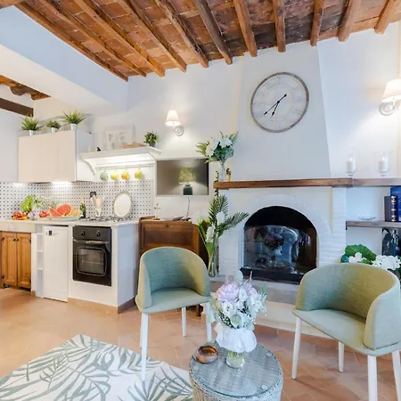 Authentic Tuscan Getaway In Villa