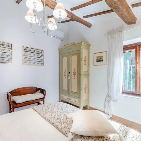 Authentic Tuscan Getaway In Villa